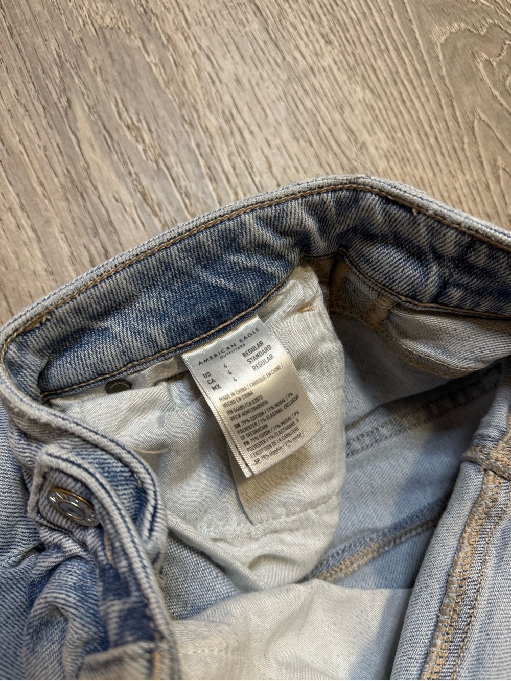 •AMERICAN EAGLE• MOM STRAIGHT JEANS - Picture 5 of 9